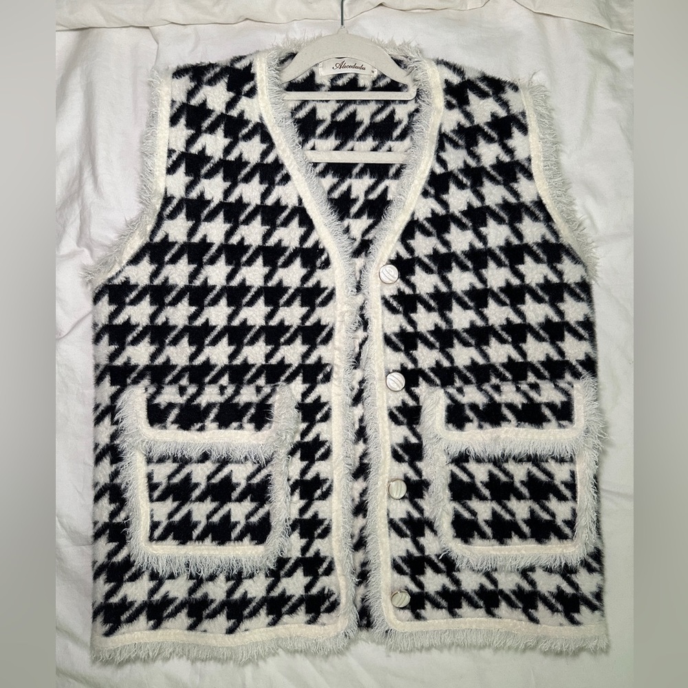 Black and white Houndstooth print vest Size M oversized